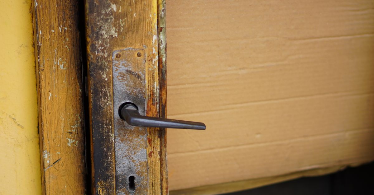 Mortise Lock vs. Cylinder Lock: Which One Is on Your Door? — Stone Mountain Locksmith Pros
