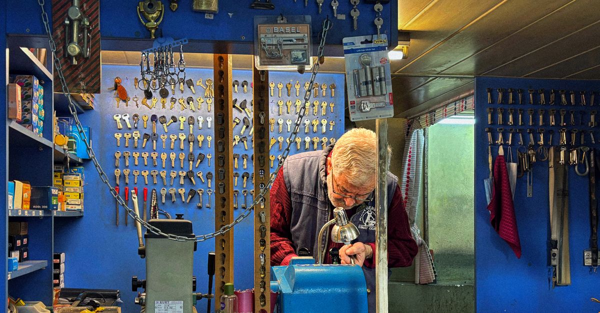What Is a Locksmith Call-Out Fee — and When Should You Question It? — Stone Mountain Locksmith Pros
