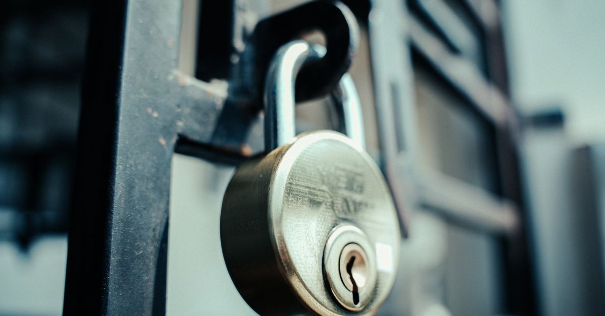 locksmith service technician — Stone Mountain Locksmith Pros